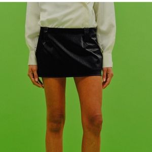 SOLD OUT Source Unknown CRACKED VEGAN LEATHER MINI SKIRT, BLACK SZ S NWT